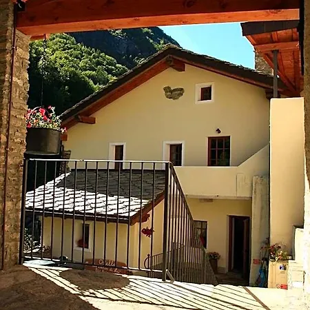 Lou Creton Di Lui Hotel *